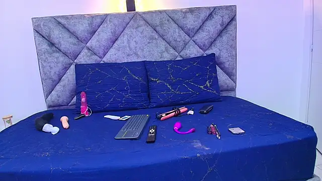 Shantey Laurent online show from 09-20-25, 01:56