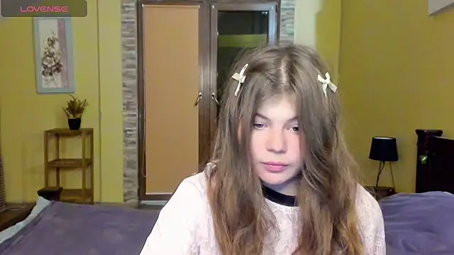 Lilly Jess online show from 10-27-25, 07:18