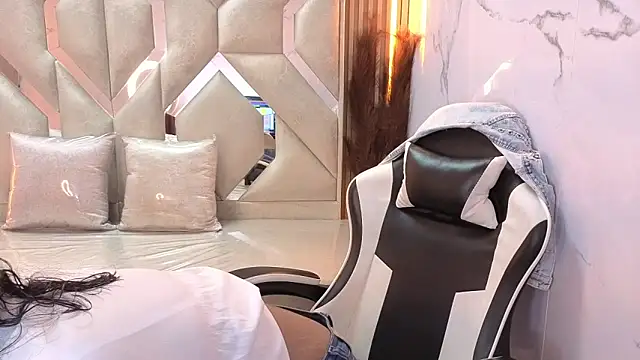 antonela tp online show from 12-01-25, 01:05