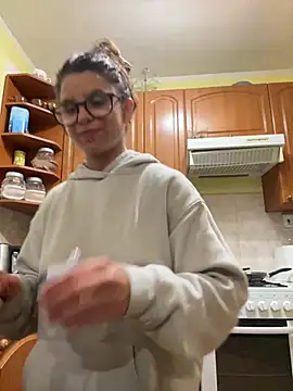 Brutecia2002 online show from 03-27-26, 07:57