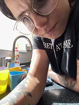 Brutecia2002 online show from 04-03-26, 10:46