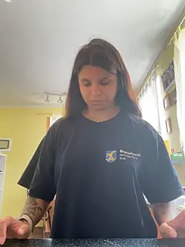 Brutecia2002 online show from 04-13-26, 09:59