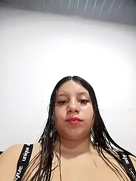 Shell Latina online show from 04-18-26, 04:27