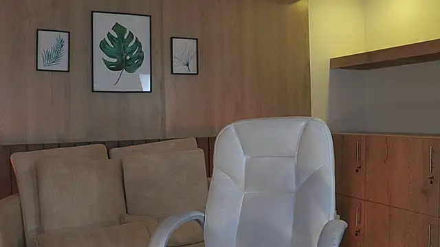 Snapshot of sarabelmont chatting on 10-09-25, 12:14 sarabelmont online show from 10-09-25, 12:14