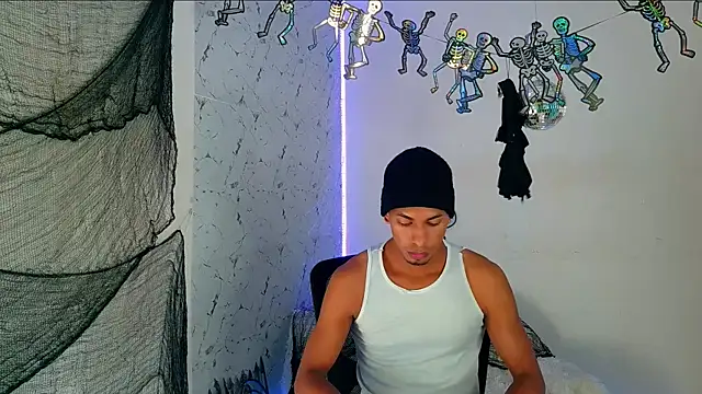 Snapshot of lorian_vikel chatting on 10-08-25, 10:29 lorian vikel online show from 10-08-25, 10:29