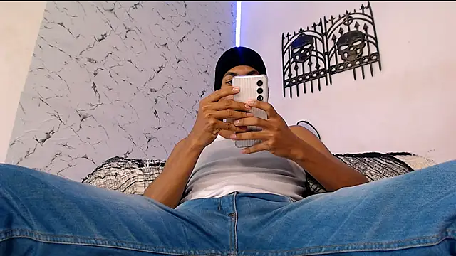 Snapshot of lorian_vikel chatting on 10-10-25, 09:47 lorian vikel online show from 10-10-25, 09:47