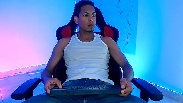 Snapshot of lorian_vikel chatting on 10-27-25, 09:41 lorian vikel online show from 10-27-25, 09:41