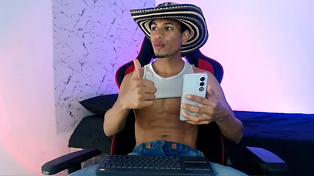 Snapshot of lorian_vikel chatting on 11-11-25, 09:04 lorian vikel online show from 11-11-25, 09:04