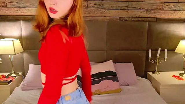 Snapshot of AlisHanson chatting on 11-18-25, 07:40 AlisHanson online show from 11-18-25, 07:40