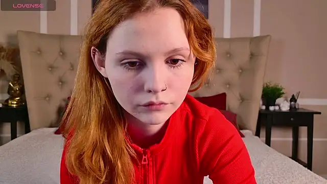 Snapshot of AlisHanson chatting on 12-05-25, 04:03 AlisHanson online show from 12-05-25, 04:03