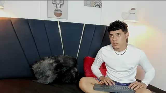 Snapshot of ryan_cum23 chatting on 10-31-25, 03:40 ryan cum23 online show from 10-31-25, 03:40