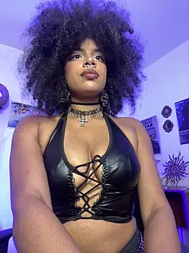 Snapshot of Raven_luv chatting on 05-15-26, 08:49 Raven luv online show from 05-15-26, 08:49
