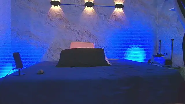 abbyrouss  online show from 10-17-25, 03:10