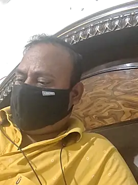 Snapshot of Famit025 chatting on 11-24-25, 01:22 Famit025 online show from 11-24-25, 01:22