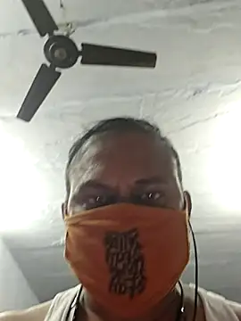 Snapshot of Famit025 chatting on 12-04-25, 04:27 Famit025 online show from 12-04-25, 04:27