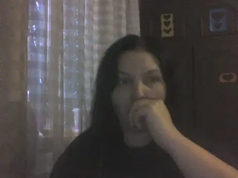 Snapshot of Breezy_88 chatting on 11-10-25, 12:48 Breezy 88 online show from 11-10-25, 12:48