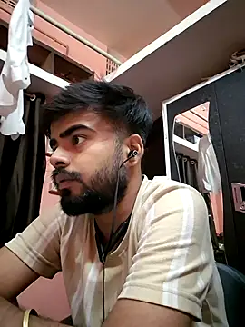 soniriyaa010101 online show from 04-13-26, 08:03