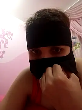 Snapshot of ayamohamedAbozeed chatting on 09-29-25, 07:51 ayamohamedAbozeed online show from 09-29-25, 07:51