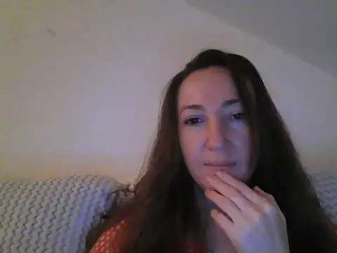 Snapshot of Valessya chatting on 05-03-26, 08:59 Valessya online show from 05-03-26, 08:59