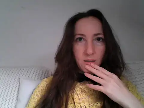 Snapshot of Valessya chatting on 05-05-26, 02:36 Valessya online show from 05-05-26, 02:36