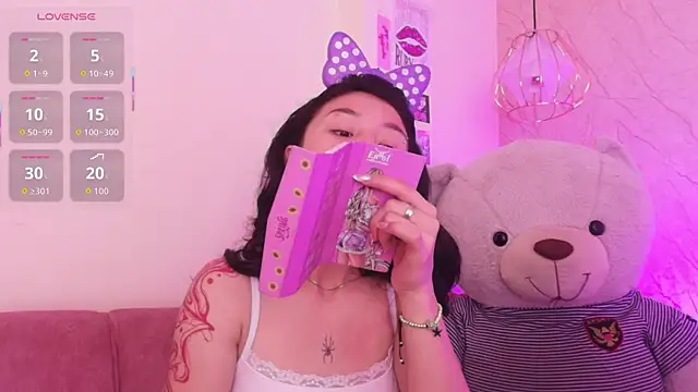 april bennett online show from 11-04-25, 12:26