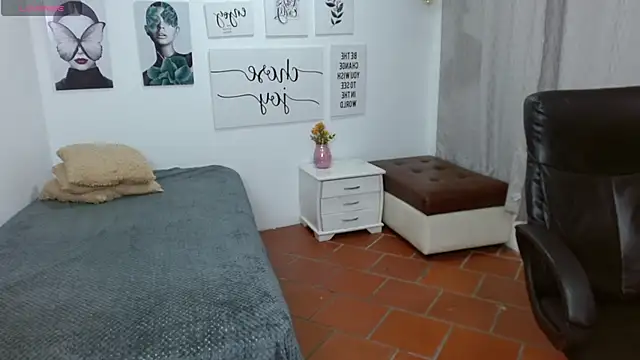 titanxero online show from 10-20-25, 02:39