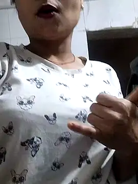 Hot-Pooja25 online show from 09-30-25, 04:06