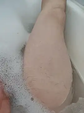 Snapshot of Treport84 chatting on 11-11-25, 03:01 Treport84 online show from 11-11-25, 03:01