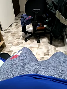 Enriquee147 online show from 10-30-25, 01:01