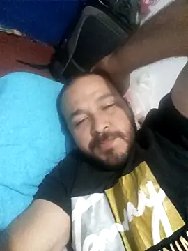 Snapshot of javi-tunene chatting on 10-01-25, 11:33 javi-tunene online show from 10-01-25, 11:33