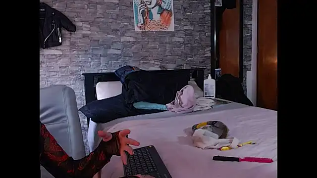 Inferno Molly online show from 02-18-26, 04:58