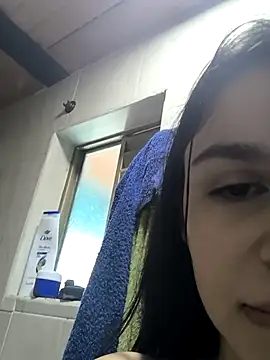 Snapshot of Daniela-rosee chatting on 09-10-25, 09:04 Daniela-rosee online show from 09-10-25, 09:04