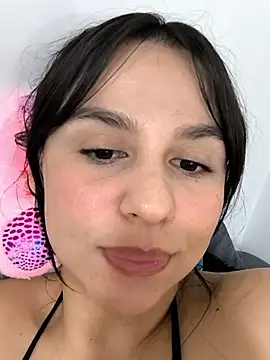 Snapshot of Daniela-rosee chatting on 11-16-25, 04:07 Daniela-rosee online show from 11-16-25, 04:07