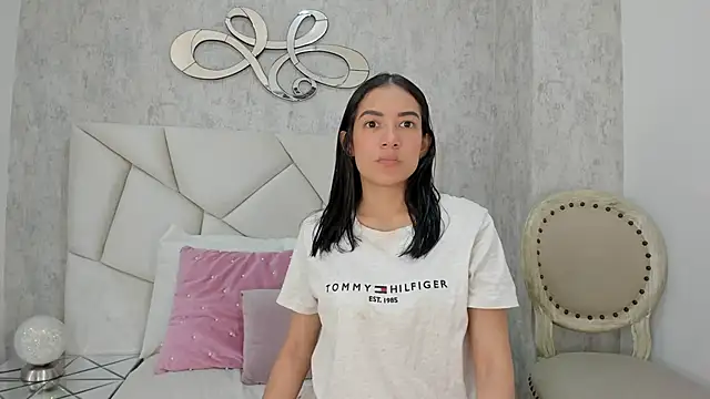 Skylerwhite02 online show from 10-17-25, 07:49