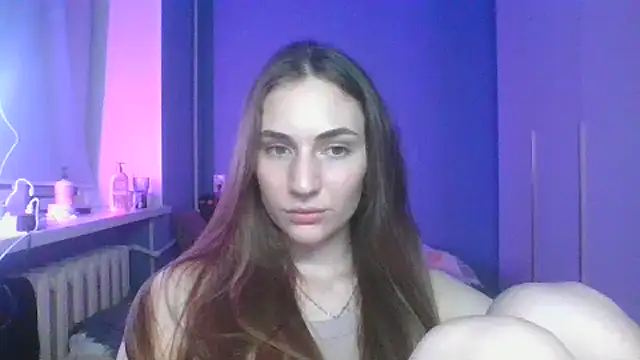 Snapshot of Zulenaa chatting on 07-08-26, 06:56 Zulenaa online show from 07-08-26, 06:56