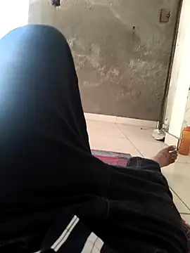 Snapshot of theindianjason chatting on 10-24-25, 11:28 theindianjason online show from 10-24-25, 11:28