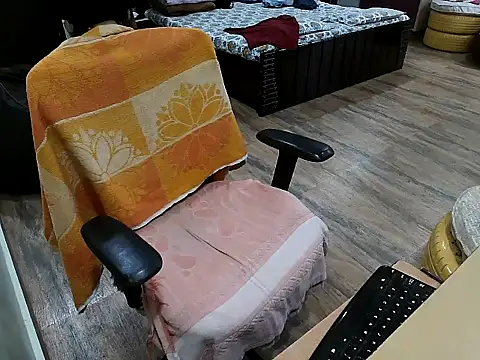 Snapshot of ZoroArcher chatting on 09-29-25, 08:30 ZoroArcher online show from 09-29-25, 08:30