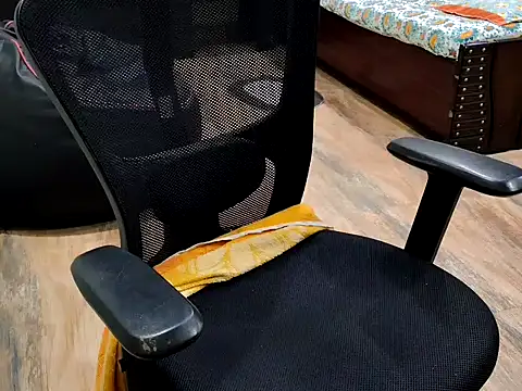 Snapshot of ZoroArcher chatting on 09-29-25, 08:57 ZoroArcher online show from 09-29-25, 08:57