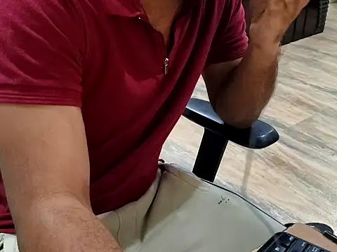 Snapshot of ZoroArcher chatting on 10-01-25, 06:03 ZoroArcher online show from 10-01-25, 06:03