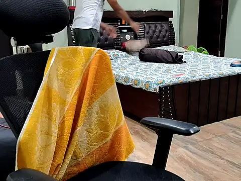 Snapshot of ZoroArcher chatting on 10-14-25, 03:57 ZoroArcher online show from 10-14-25, 03:57