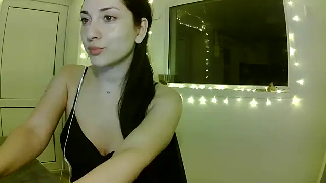 Snapshot of Ulvaya chatting on 08-02-26, 01:26 Ulvaya online show from 08-02-26, 01:26