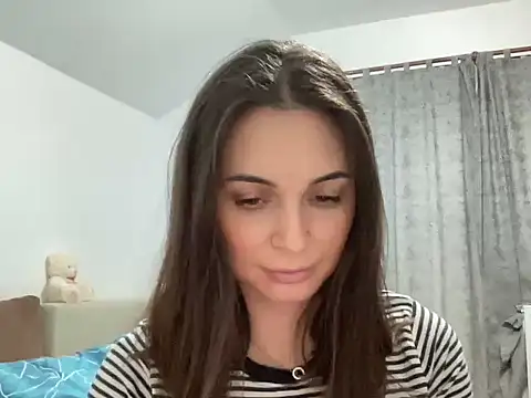 lannaah  online show from 10-08-25, 11:19