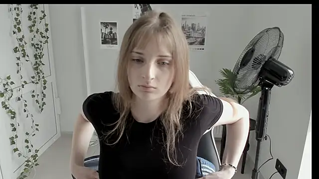 Snapshot of NeyliDream chatting on 06-09-26, 12:28 NeyliDream online show from 06-09-26, 12:28