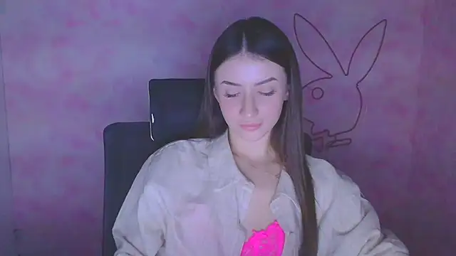 Snapshot of AlisaBubbles chatting on 10-13-25, 06:46 AlisaBubbles online show from 10-13-25, 06:46