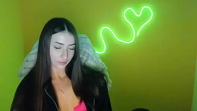 Snapshot of AlisaBubbles chatting on 10-31-25, 06:58 AlisaBubbles online show from 10-31-25, 06:58