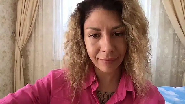 Snapshot of Olyviaa chatting on 07-12-26, 11:56 Olyviaa online show from 07-12-26, 11:56
