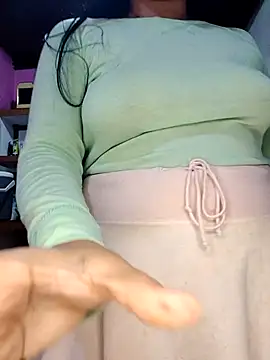 Snapshot of girlpee chatting on 12-02-25, 06:47 girlpee online show from 12-02-25, 06:47