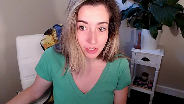 SuggestiveBehavior online show from 10-10-25, 12:59