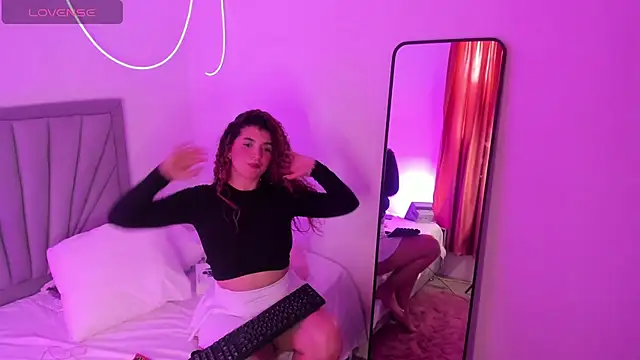 Fiorela 1 online show from 04-17-26, 07:06