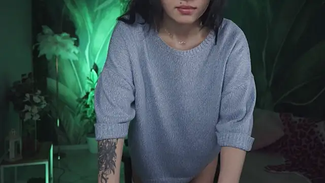 MonicaFarmer online show from 04-22-26, 11:39